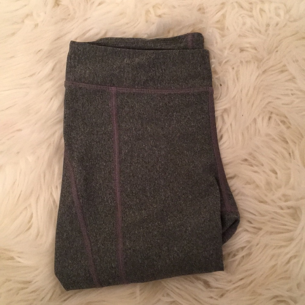Under-Armour Leggings, Small